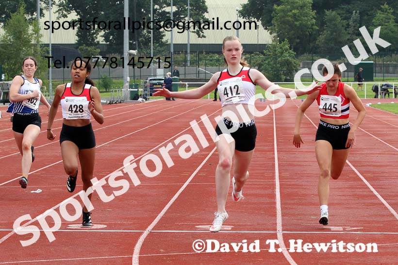 Women and Girls 100 metres, 2021 North Eastern Track and Field Champs., Middesbrough. Photo: David T. Hewitson/Sports for All Pics